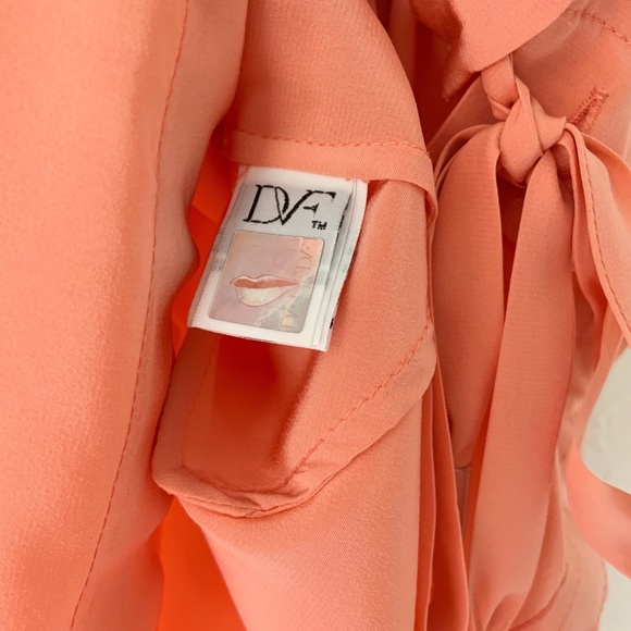 DVF Dana Oversized Button Blouse in Salmon Coral S - Picture 4 of 8